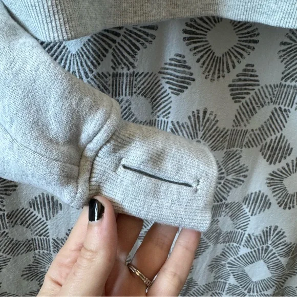 Lululemon Cropped Hoodie - Picture 4 of 4